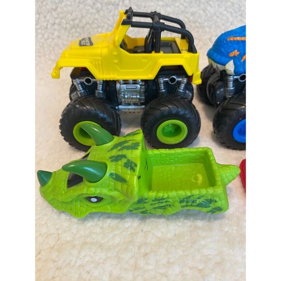 Unbranded Lot of 2 Monster Truck Jeeps Convert to Dinosaur Monster Trucks - Picture 3 of 8